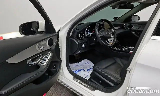 Mercedes-Benz C-Class 2018 2.0 автомат (гидро), миниатюра 10