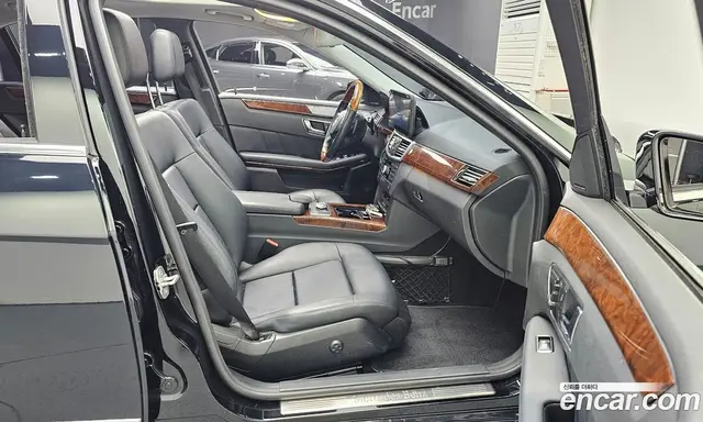 Mercedes-Benz E-Class 2011 3.5 автомат (гидро), миниатюра 11