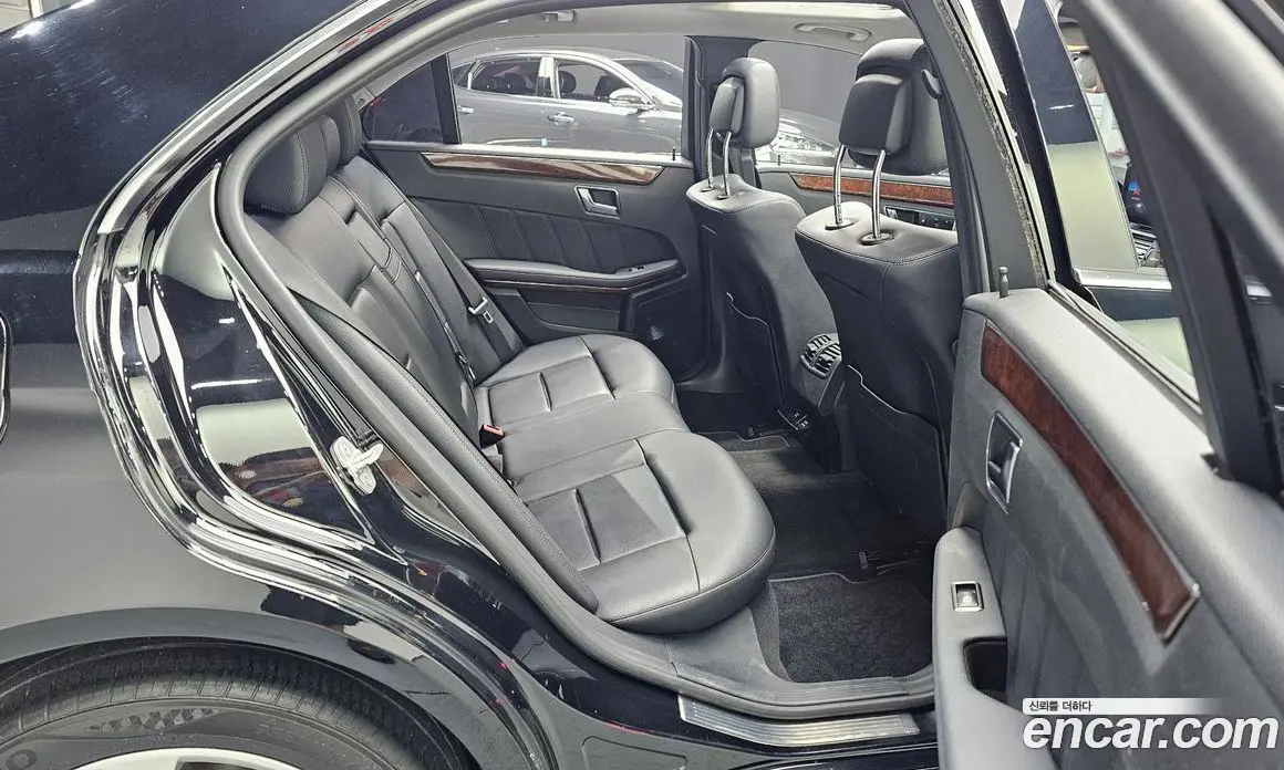 Mercedes-Benz E-Class 2011 3.5 автомат (гидро), фото 12
