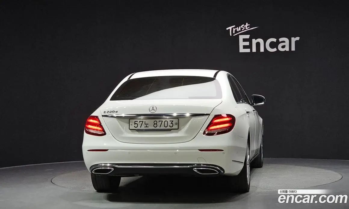 Mercedes-Benz E-Class 2019 1.9 автомат (гидро), фото 4