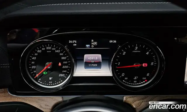 Mercedes-Benz E-Class 2019 1.9 автомат (гидро), миниатюра 8