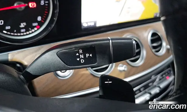 Mercedes-Benz E-Class 2019 1.9 автомат (гидро), миниатюра 9