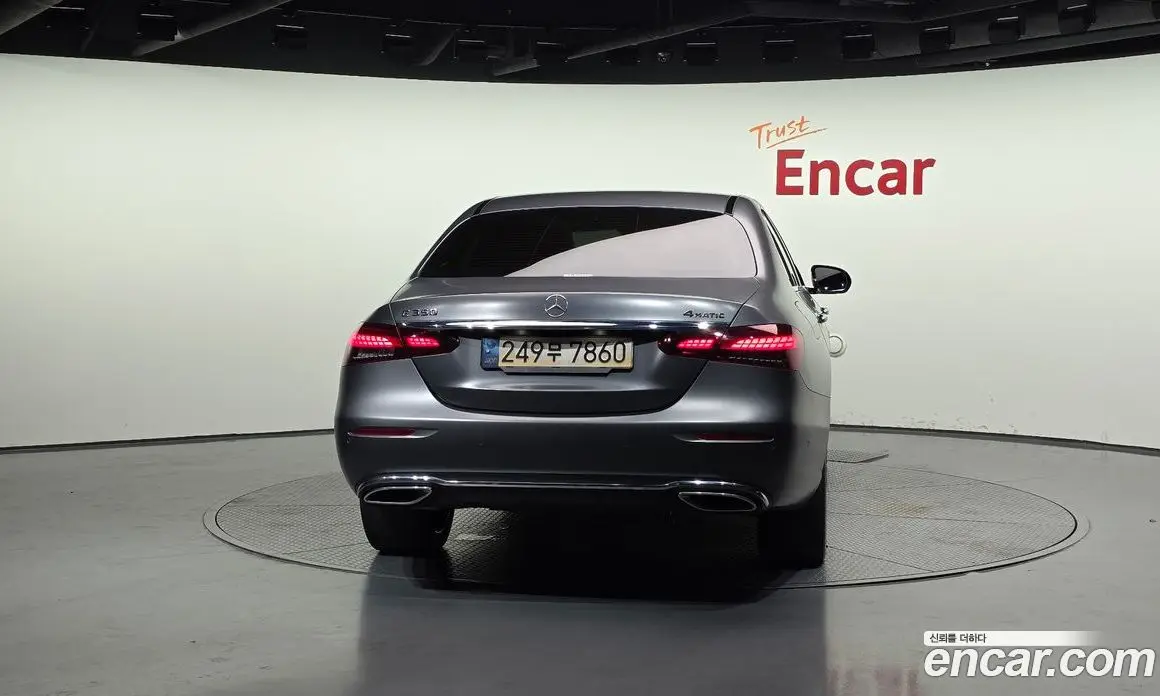 Mercedes-Benz E-Class 2023 2.0 автомат (гидро), фото 4