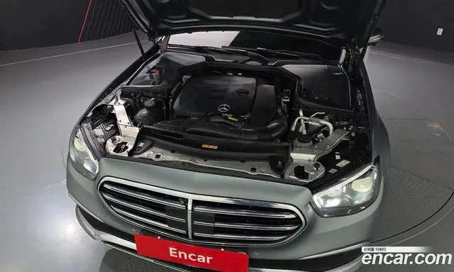 Mercedes-Benz E-Class 2023 2.0 автомат (гидро), миниатюра 6