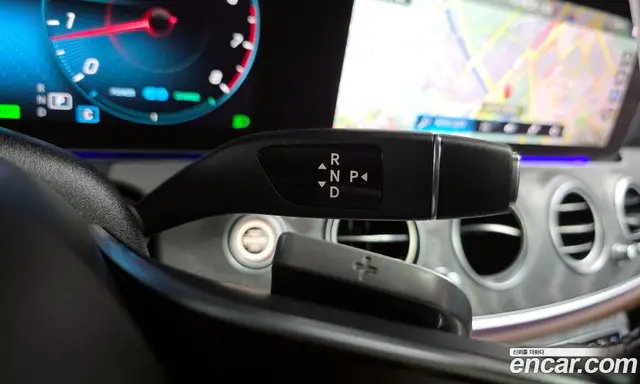 Mercedes-Benz E-Class 2023 2.0 автомат (гидро), миниатюра 9