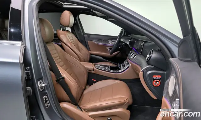 Mercedes-Benz E-Class 2023 2.0 автомат (гидро), миниатюра 10