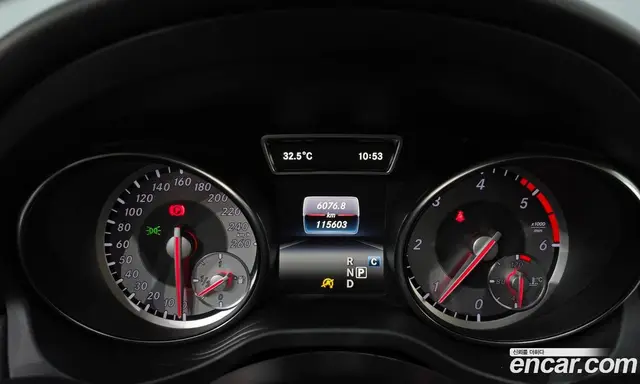 Mercedes-Benz GLA-Class 2016 2.1 автомат (гидро), миниатюра 8