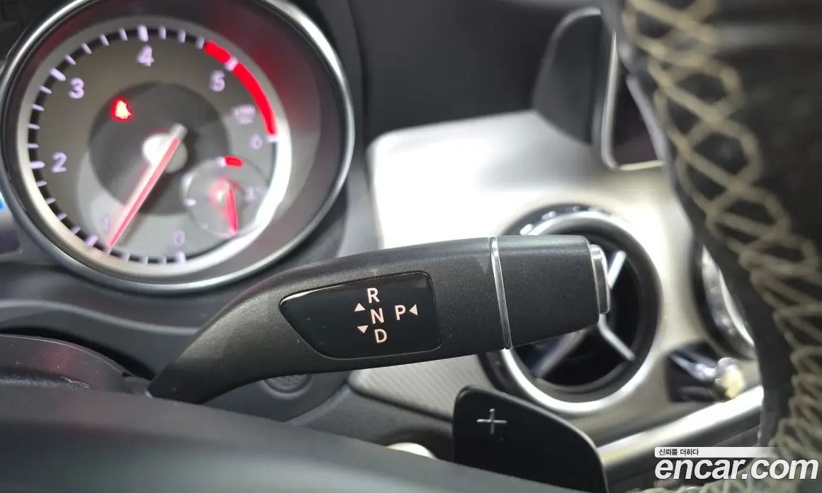 Mercedes-Benz GLA-Class 2016 2.1 автомат (гидро), фото 9