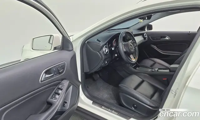 Mercedes-Benz GLA-Class 2016 2.1 автомат (гидро), миниатюра 10