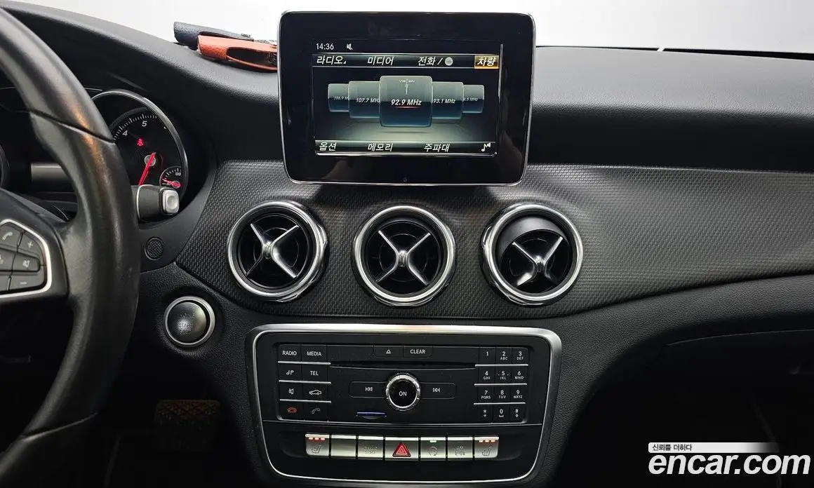 Mercedes-Benz GLA-Class 2017 2.0 автомат (гидро), фото 14