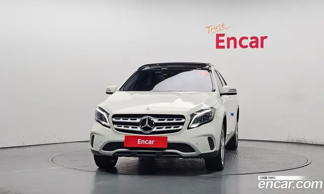 Mercedes-Benz GLA-Class 2017 2.0 автомат (гидро), миниатюра 3