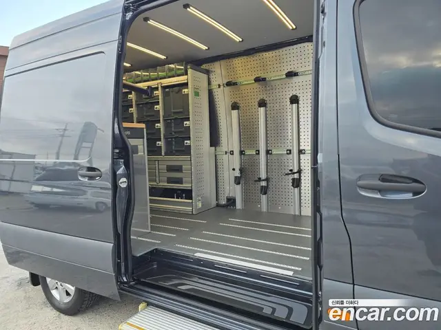 Mercedes-Benz Sprinter 2021 3.0 автомат (гидро), миниатюра 9