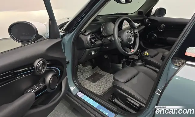 Mini Cooper 2023 2.0 автомат (гидро), миниатюра 11