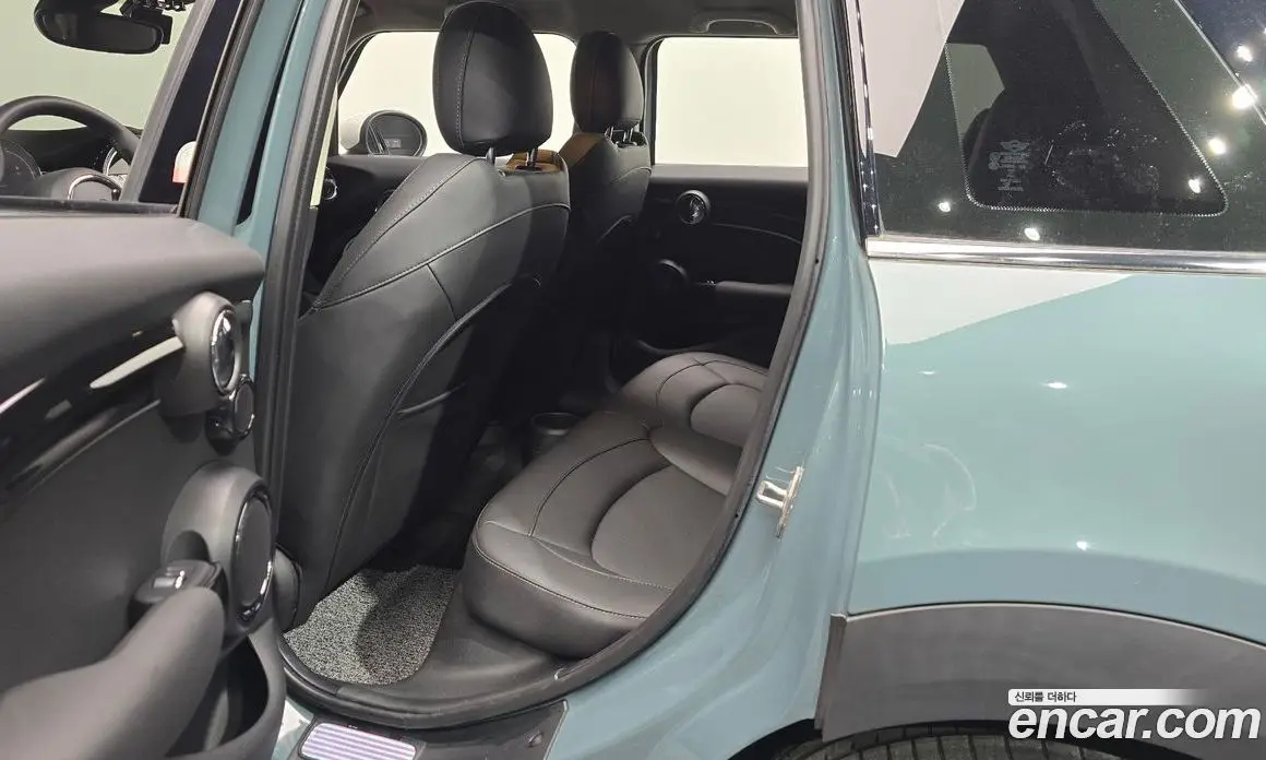 Mini Cooper 2023 2.0 автомат (гидро), фото 12