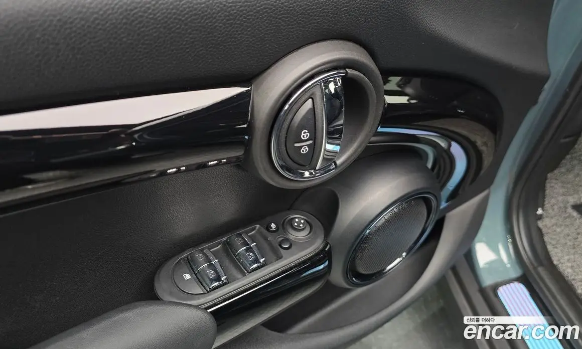 Mini Cooper 2023 2.0 автомат (гидро), фото 17