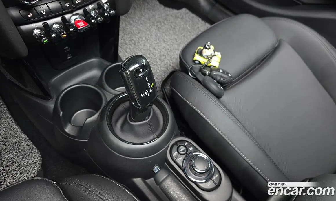 Mini Cooper 2023 2.0 автомат (гидро), фото 9