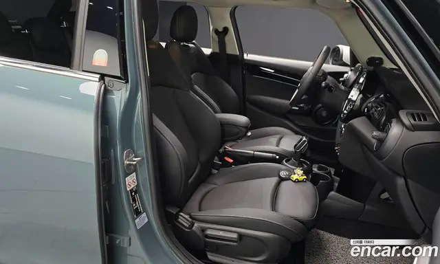 Mini Cooper 2023 2.0 автомат (гидро), миниатюра 10