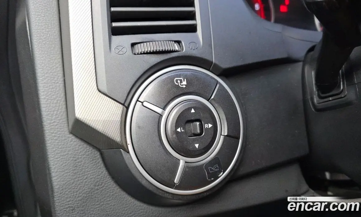 SsangYong Korando 2013 2.0 автомат (гидро), фото 17