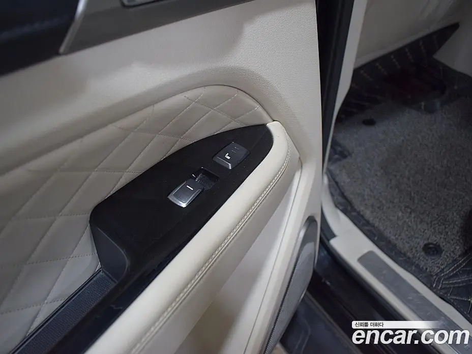 SsangYong Rexton 2017 2.2 автомат (гидро), фото 12