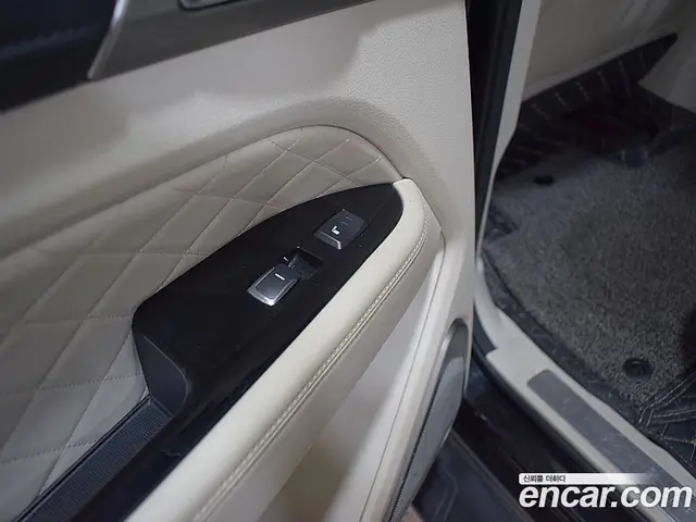 SsangYong Rexton 2017 2.2 автомат (гидро), миниатюра 12
