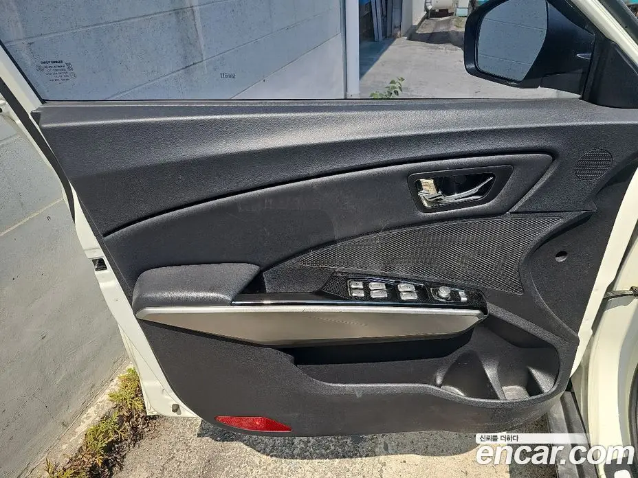 SsangYong TIBOLI 2016 1.6 автомат (гидро), фото 15