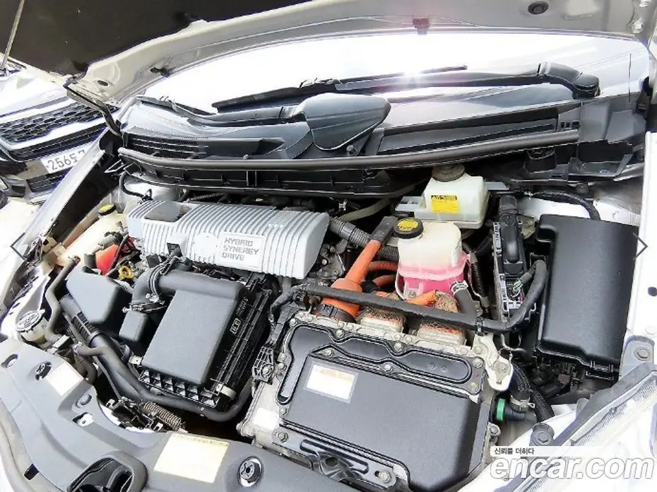 Toyota Prius 2013 1.8 автомат (гидро), фото 19 Toyota Prius 2013 1.8 автомат (гидро), фото 19