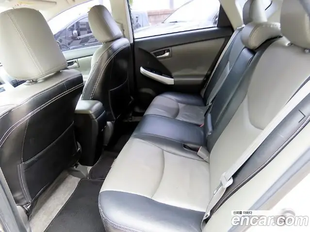 Toyota Prius 2013 1.8 автомат (гидро), миниатюра 6 Toyota Prius 2013 1.8 автомат (гидро), миниатюра 6