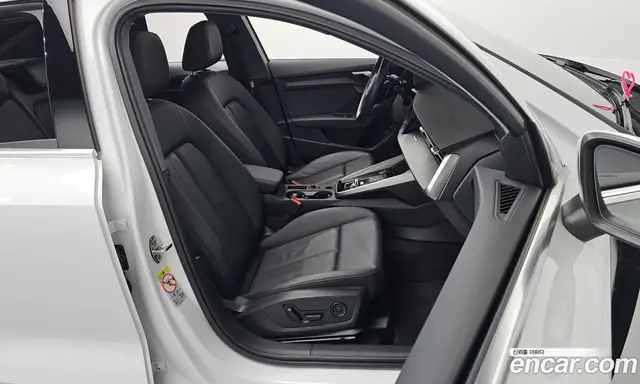 Audi A3 2024 2.0 автомат (гидро), миниатюра 12