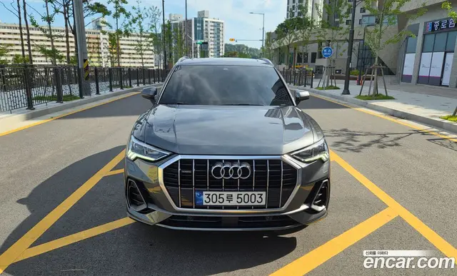 Audi Q3 2022 2.0 автомат (гидро), миниатюра 3