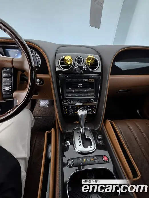 Bentley Flying Spur 2014 6.0 автомат (гидро), фото 6 Bentley Flying Spur 2014 6.0 автомат (гидро), фото 6