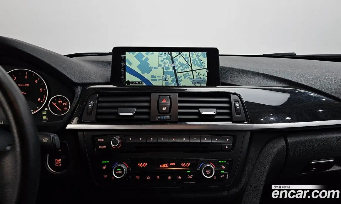 BMW 3 серия 2015 2.0 автомат (гидро), фото 12