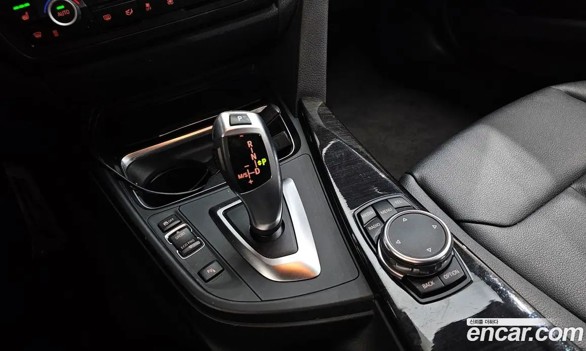 BMW 3 серия 2015 2.0 автомат (гидро), фото 9