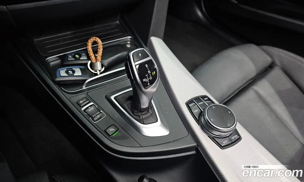 BMW 3 серия 2017 2.0 автомат (гидро), фото 9