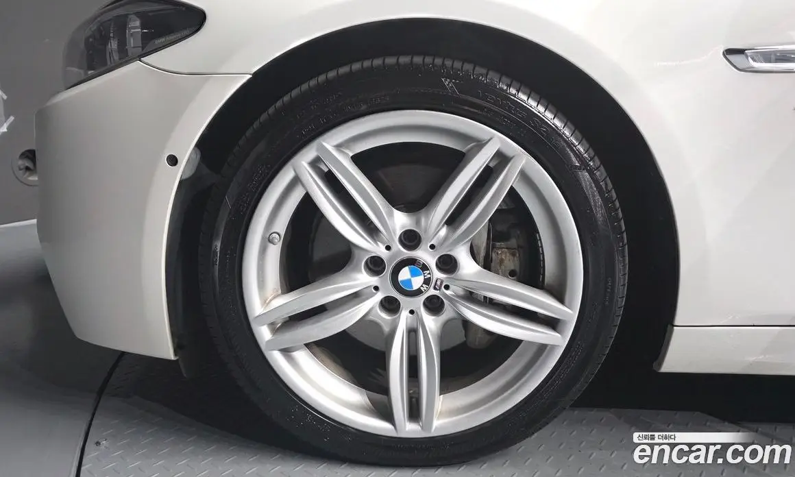BMW 5 серия 2016 3.0 автомат (гидро), фото 5