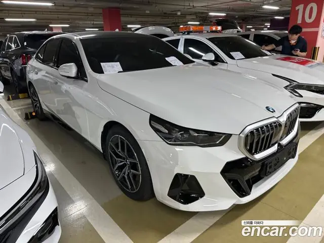BMW 5 серия 2026 2.0 автомат (гидро), миниатюра 7 BMW 5 серия 2026 2.0 автомат (гидро), миниатюра 7