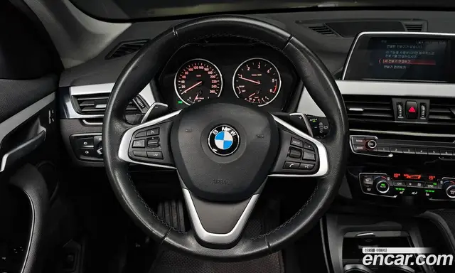 BMW X1 2018 2.0 автомат (гидро), миниатюра 12