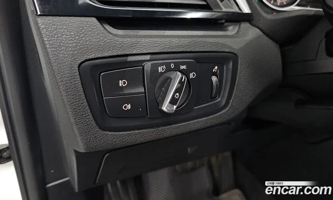 BMW X1 2018 2.0 автомат (гидро), фото 18