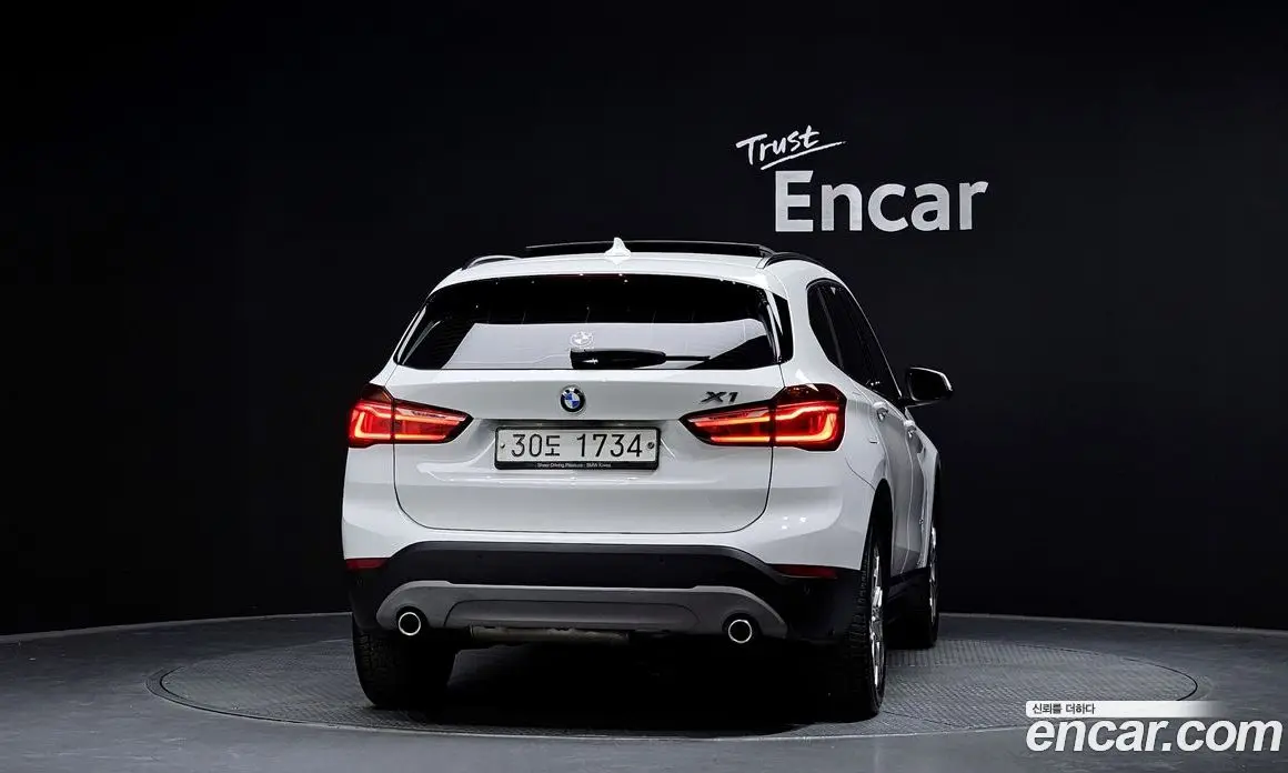 BMW X1 2018 2.0 автомат (гидро), фото 4