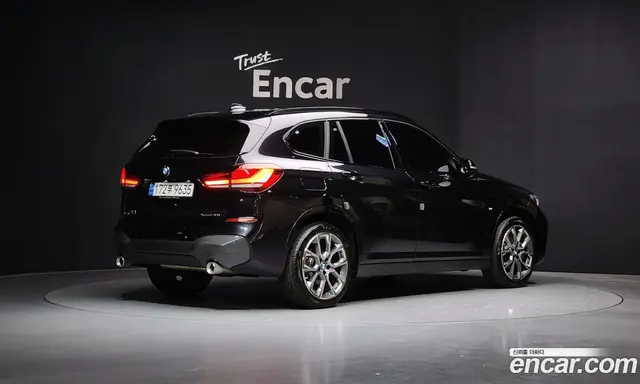 BMW X1 2022 2.0 автомат (гидро), миниатюра 2