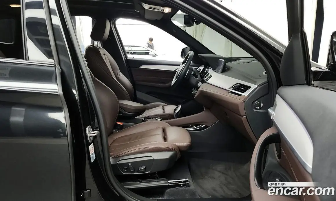 BMW X1 2022 2.0 автомат (гидро), фото 11