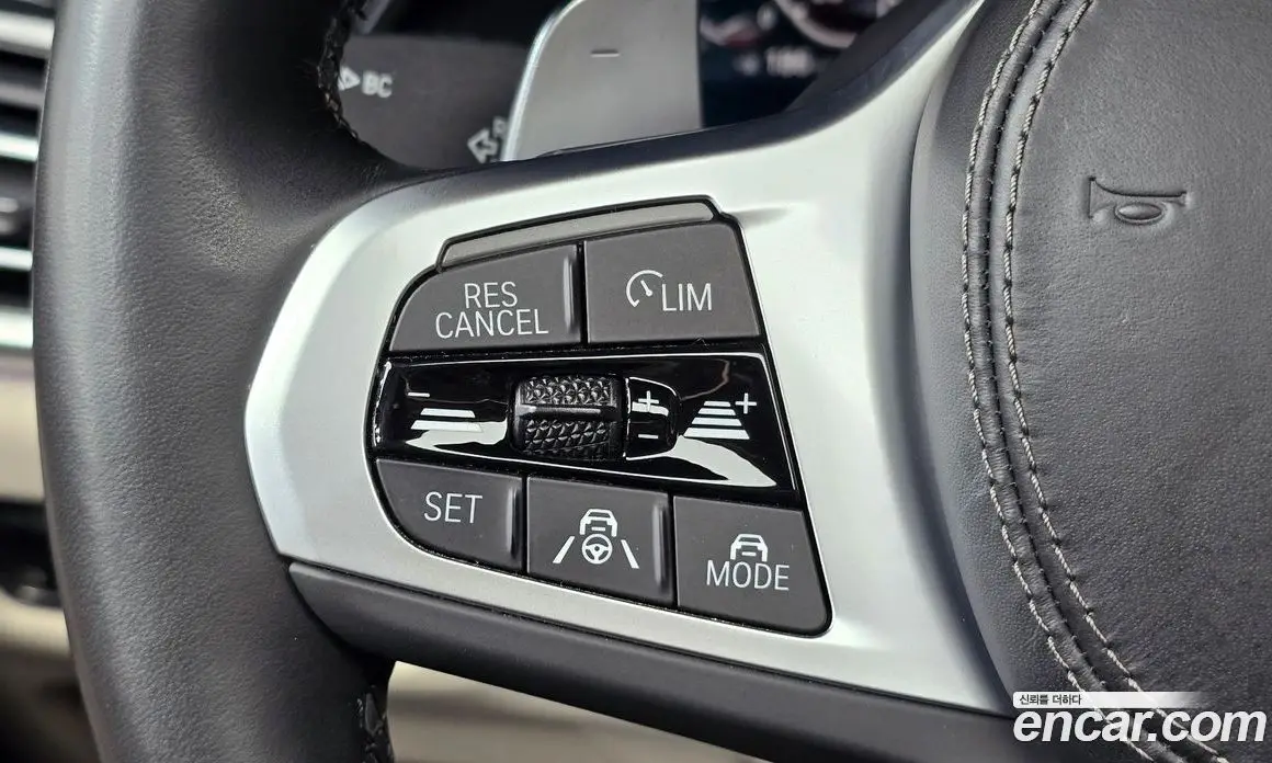 BMW X6 2022 3.0 автомат (гидро), фото 21