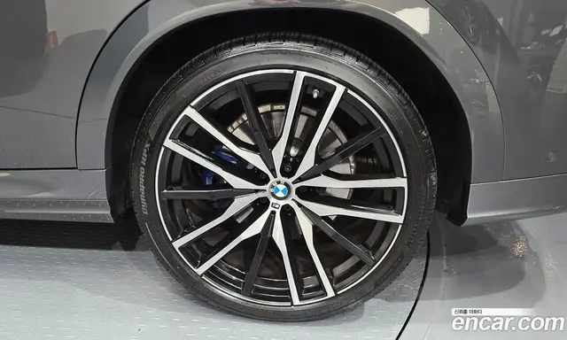 BMW X6 2022 3.0 автомат (гидро), миниатюра 7