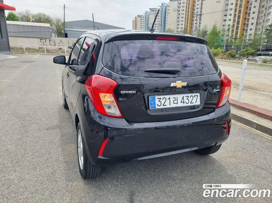 Chevrolet Spark 2016 1.0 автомат (гидро), фото 4 Chevrolet Spark 2016 1.0 автомат (гидро), фото 4