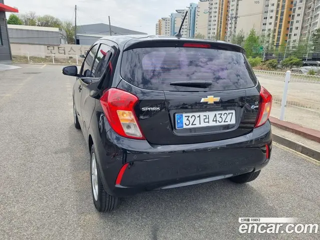 Chevrolet Spark 2016 1.0 автомат (гидро), миниатюра 4 Chevrolet Spark 2016 1.0 автомат (гидро), миниатюра 4