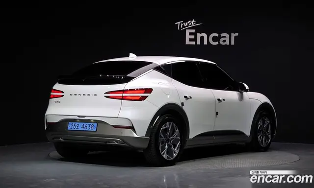 Genesis GV60 2022 0.1 автомат (гидро), миниатюра 2