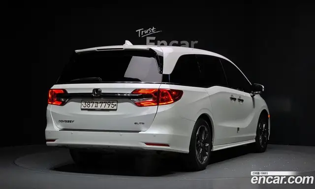 Honda Odyssey 2021 3.5 автомат (гидро), миниатюра 2