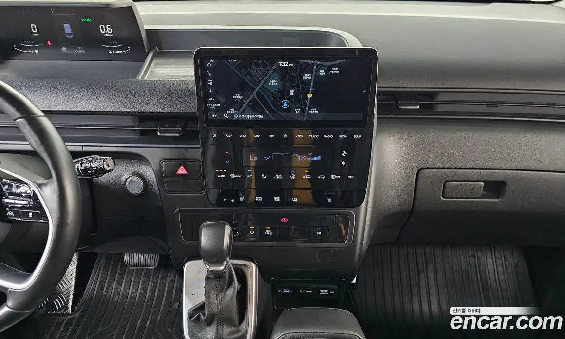 Hyundai Staria 2023 3.5 автомат (гидро), фото 19