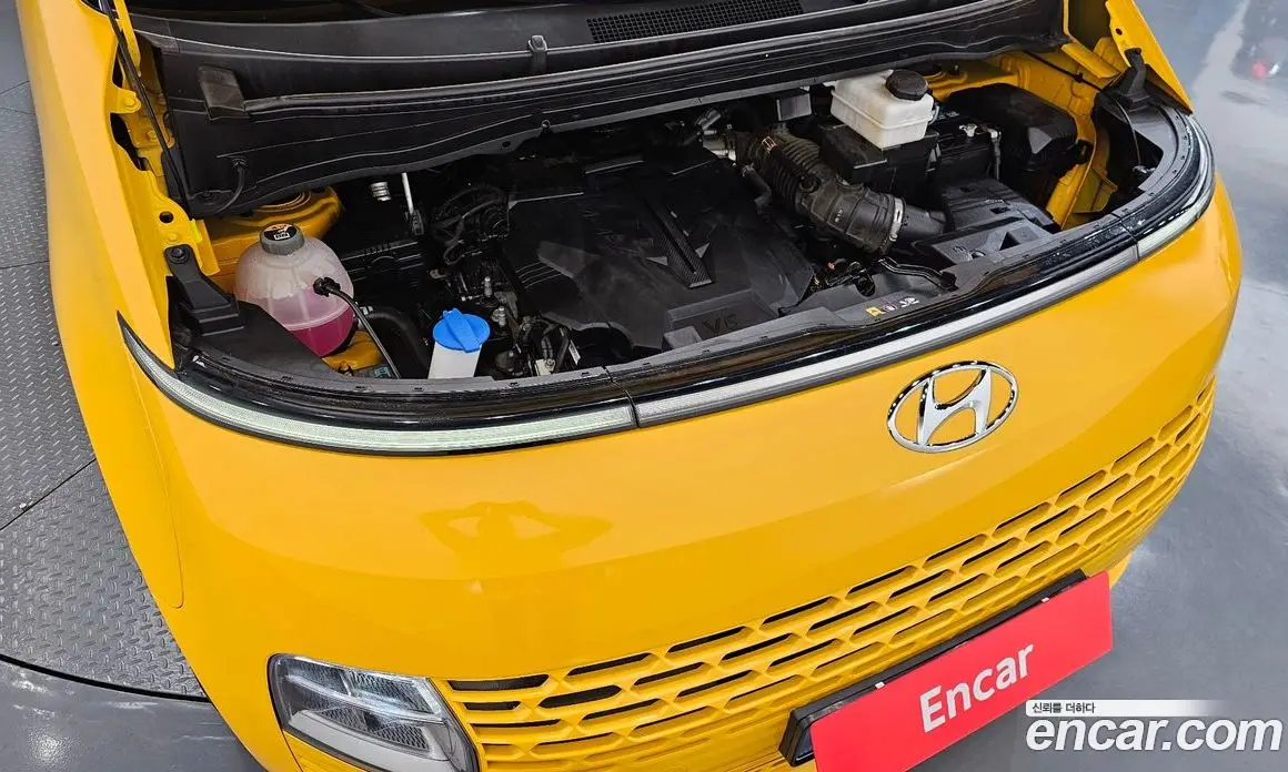 Hyundai Staria 2023 3.5 автомат (гидро), фото 6