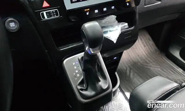 Hyundai Staria 2024 3.5 автомат (гидро), миниатюра 12