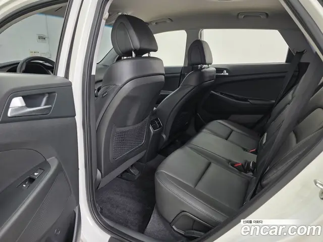 Hyundai Tucson 2016 1.7 автомат (гидро), миниатюра 12